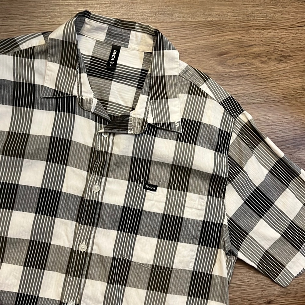 Men’s RVCA Short Sleeve Button Down